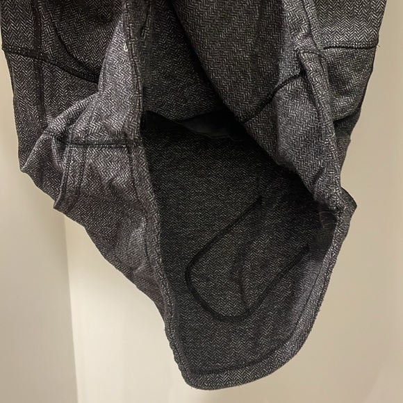 Lululemon 1/2 Zip - Picture 15 of 16